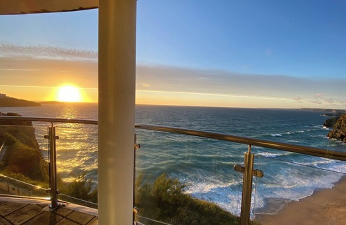 Newquay City Centre Apartment | Cliff- top apartment with breathtaking sea views, Newquay, Cornwall