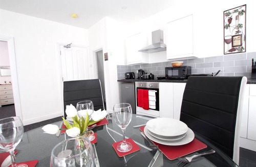 South Shore Apartment | Coast Accommodation Station Road Apartments