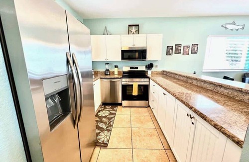 Alice Town Condo | 'Coastal Soul' - Oceanview Condo Recently Updated