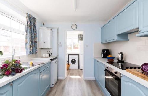 Scalby House | Coastal Village Hideaway Village Retreat Sleeps 4