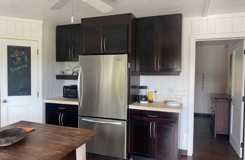 Green Turtle Cay House | Coco Hideaway, Coco Bay, GTC, City Water, Generator & steps to beach-sleeps 4-6.