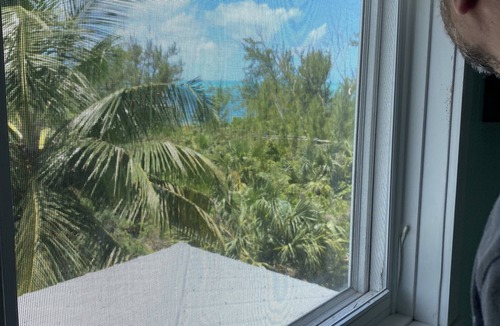 Green Turtle Cay House | Coco Hideaway, Coco Bay, GTC, City Water, Generator & steps to beach-sleeps 4-6.