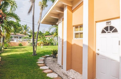 Nassau Apartment | COCONUT PALM HIDEAWAY-KING
