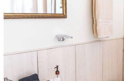 Nassau Apartment | COCONUT PALM HIDEAWAY-KING