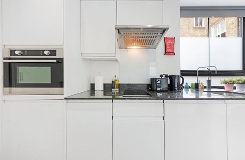 Harringay Apartment | Colina Rd N15 🚇 Turnpike Lane | Ground Floor