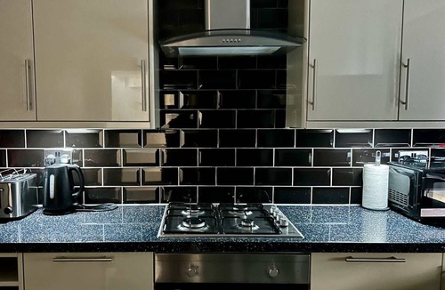 Lewisham Apartment | Comfortable 2BDR House near Surrey Quays and River