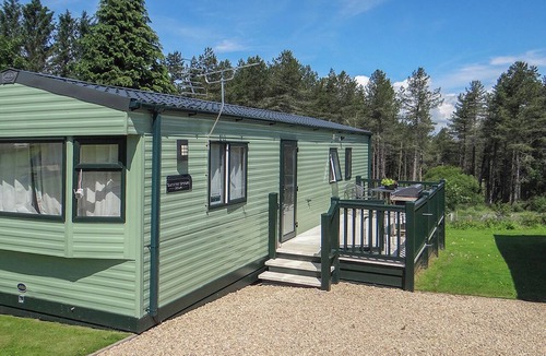 Hexham House | Comfortable and spacious 12ft-wide caravan with one double and one twin.