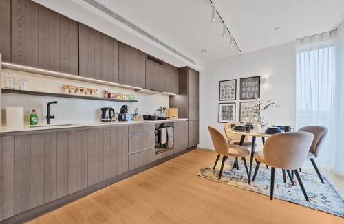 St. Pancras and Somers Town Apartment | Comfortable & Peaceful 2BR Apartment Near King’s Cross