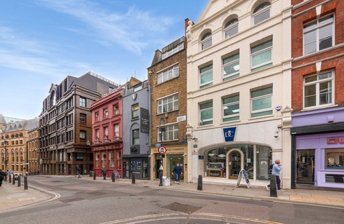 Farringdon Apartment | Comfy Studio Flat In Central London