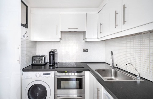 Covent Garden Apartment | Compact Central Covent Garden 1BR, nr. Leicester Sq Stn, by Blueground