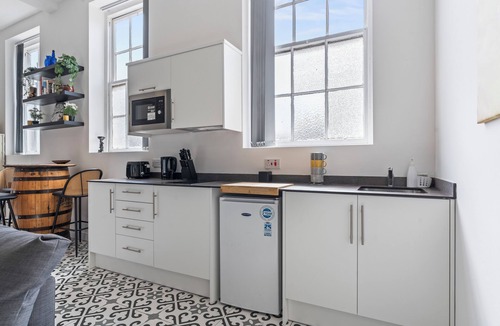 Dudley Apartment | Compact Studios in Dudley