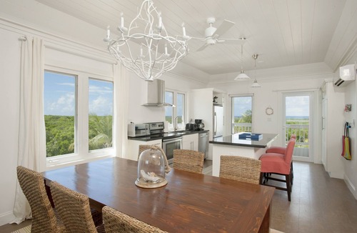James Cistern Condo | Compound w/Beach, Pool, PICKLEBALL, Gym, Kayaks, Golf Carts, VIEWS!