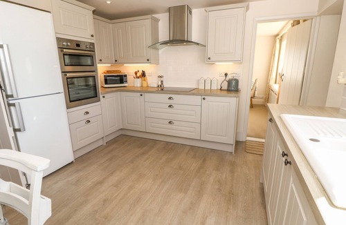 Newport Cottage | Compton Grange