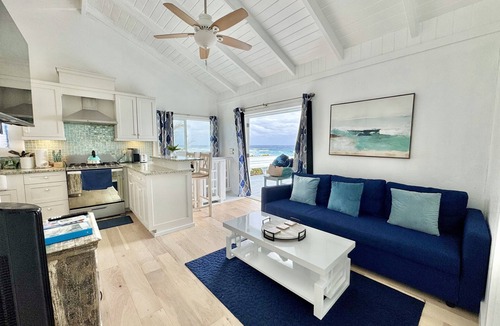 Hope Town House | CONCH QUEST - RIGHT ON THE BEACH AND BEAUTIFUL ATLANTIC OCEAN