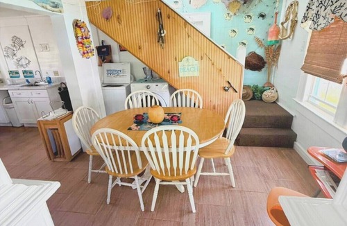 Spanish Wells Cottage | Conched Out Island Cottage, golf cart and ocean kayak included