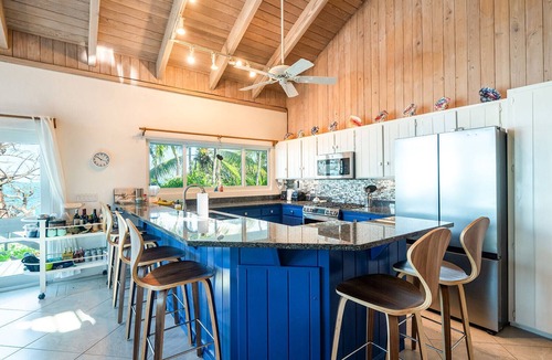Hope Town House | Conched Out – Luxury 5BR Estate with Private Dock & Stunning Abaco Sunsets
