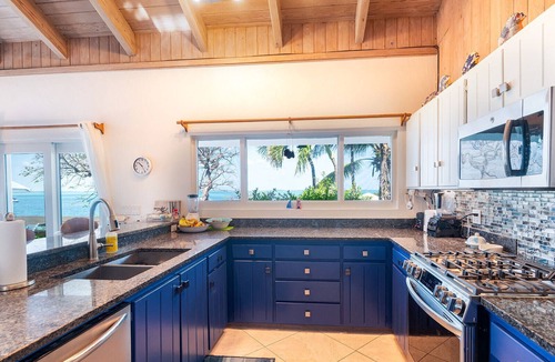 Hope Town House | Conched Out – Luxury 5BR Estate with Private Dock & Stunning Abaco Sunsets