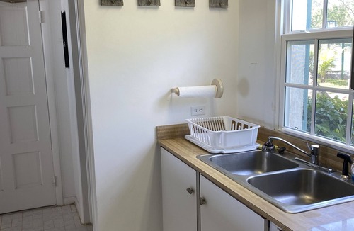 Savannah Sound Villa | Condo Directly on Windermere Beach – Pool, Tennis, Gym. REMODEL UNDERWAY!
