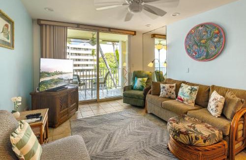Kailua-Kona House | Condo On the Ocean, Lagoon and Garden - Hale Kona Kai 411 by Casago Kona