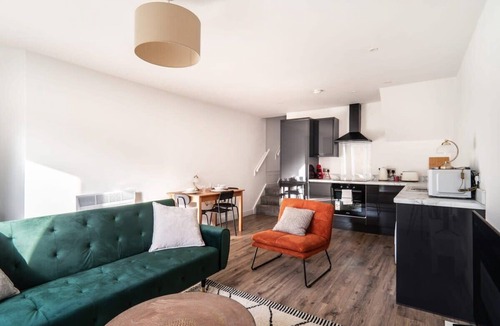 Crosby Apartment | Contemporary 2 Bed Apartment in Waterloo Liverpool
