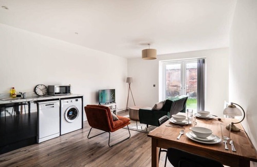 Crosby Apartment | Contemporary 2 Bed Apartment in Waterloo Liverpool