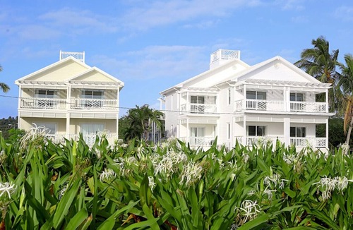 Governor's Harbour Apartment | Contemporary Upstairs 2BR 2BA Bayfront Apartment