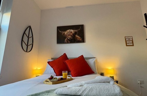 Peterborough Apartment | Contemporary City Studio 1 - Contractor's and traveller's accommodation