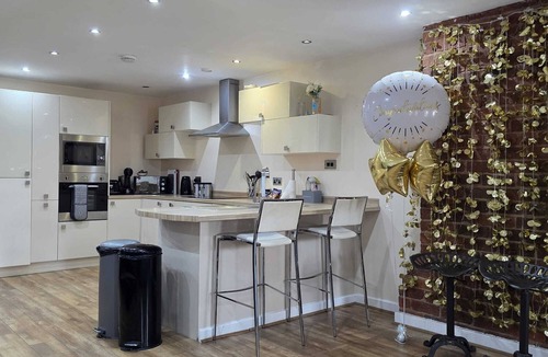 Liverpool City Centre Apartment | Contractor Mid week bookers