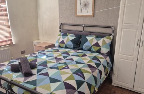 Kettering House | Contractor & professional short term room let Kettering