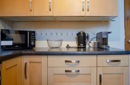 Cheltenham House | Converted 17th century barn with garden parking - Pass the Keys