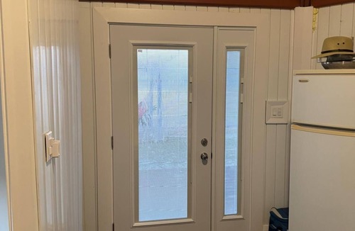 Coral Harbour Cabin | Coral Condominium - Studio Cabana overlooking the ocean in peaceful Nassau