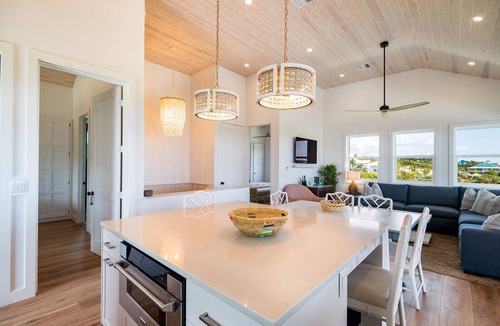 Hope Town House | Coral Cove - Private Pool Near desirable Tahiti Beach