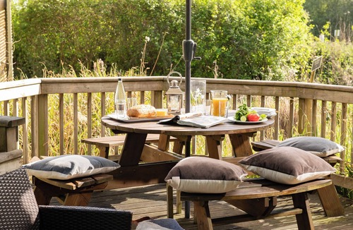 Cirencester Cottage | Cornerstone Cottage Cotswolds LowerMill Estate Spa+pools lakes nature a/c chef