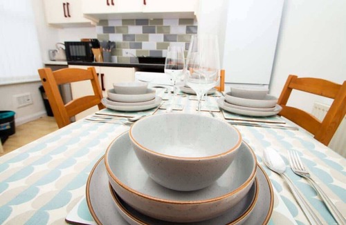 Everton Apartment | Cosy 2BR Flat Near Anfield & Goodison, Liverpool