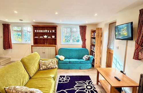 West Meon House | Cosy Annex escape within the South Downs!