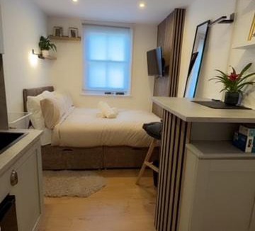 Frognal and Fitzjohns Apartment | Cosy central studio close to local attractions