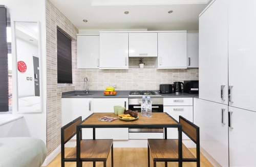 King's Cross House | Cosy Double Bedroom near Kings Cross - Eurostar