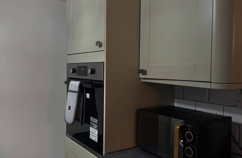 Kettering House | Cosy home, perfect for work contractors and families found in Kettering.