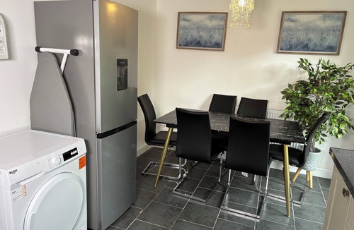 Kettering House | Cosy home, perfect for work contractors and families found in Kettering.
