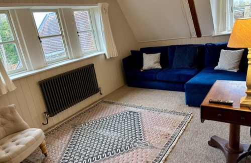 Bedford Apartment | Cosy one bedroom flat in a country house.