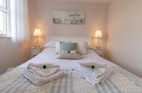 Cullercoats House | Cosy Seaside Home with Free Parking - Pass the Keys