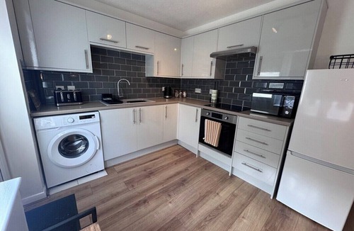 Bedford Apartment | Cosy Sleeps 5 Bedford Stay