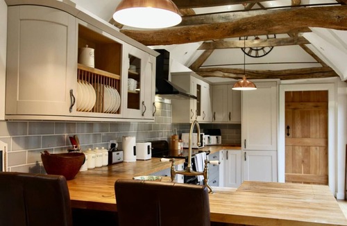 Little Rissington House | Cotswolds Grade II Listed Barn +underfloor heating