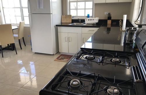 Clarence Town Cottage | Cottage At Dean's Blue Hole - Walking Distance To The Blue Hole!