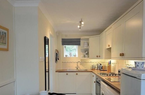 Cambridge Cottage | Cottage-Ensuite with Shower-Cam Cottage