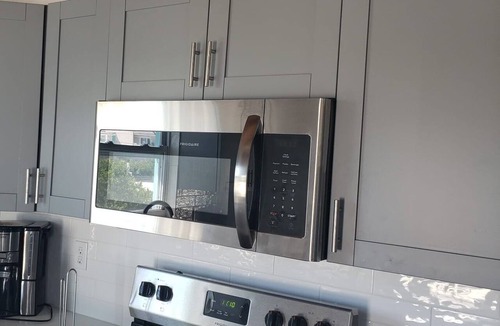 William's Town Cottage | Cottage in Little Exuma! Short walk to Tropic Of Cancer Beach!