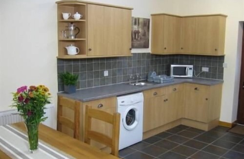 Lymm Cottage | Cottage Shared Bathroom The Shippon room at Broomedge Farm Cottages