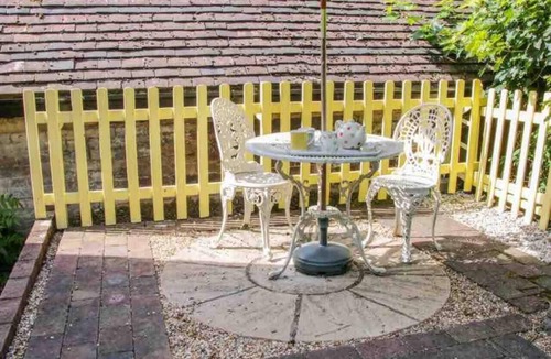 Ironbridge Cottage | CottageSleeps2-Fireplace-ValleyView-Patio-Garden