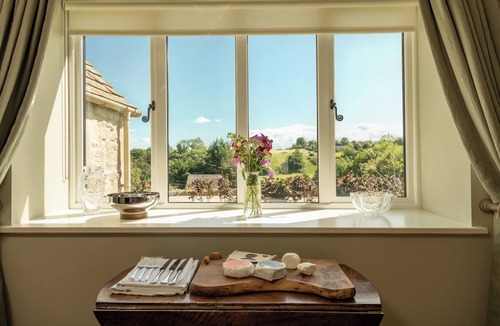 Rendcomb House | Country House Retreat in the heart of the Cotswolds for family and friends.