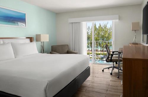 Downtown Nassau Hotel | Courtyard by Marriott Nassau Downtown/Junkanoo Beach